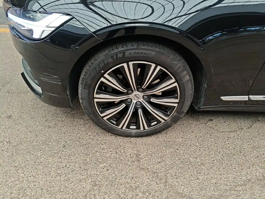 Volvo S90 — миниатюра 23
