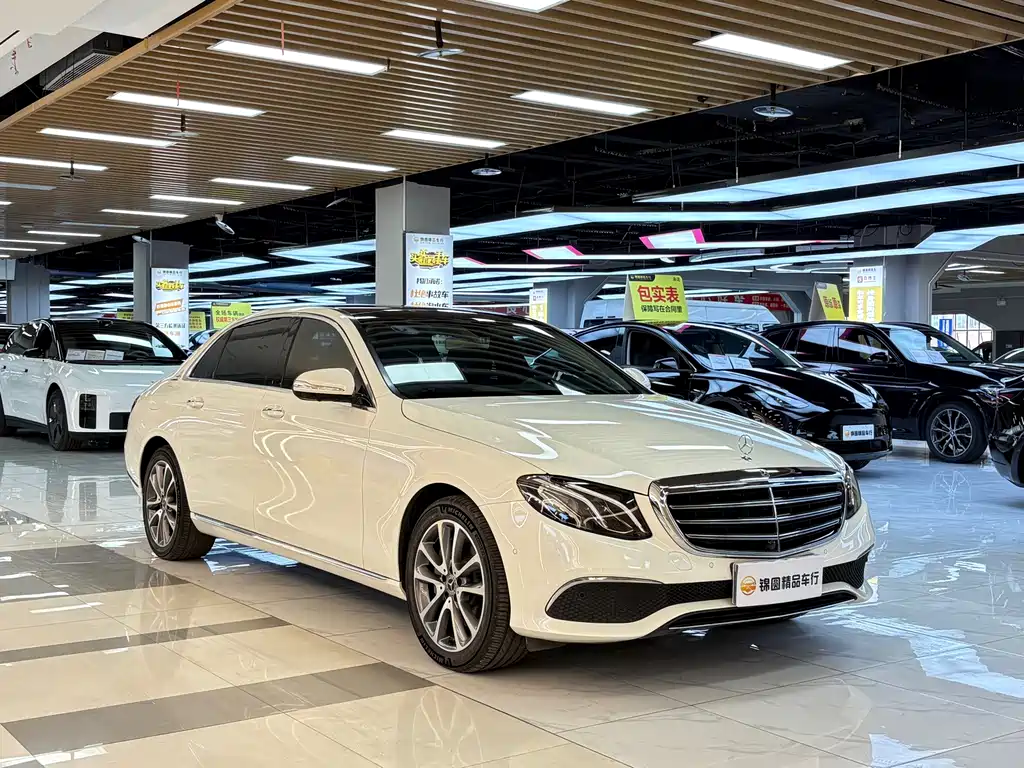 Mercedes-Benz E-Class — миниатюра 7