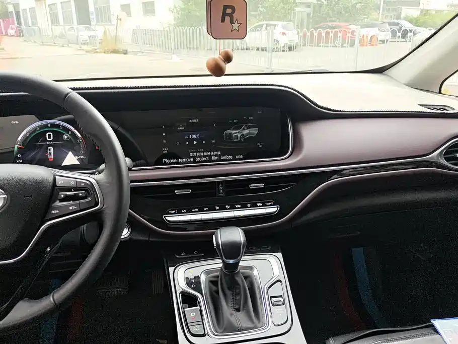 GAC Trumpchi M6 2023 — фото 13