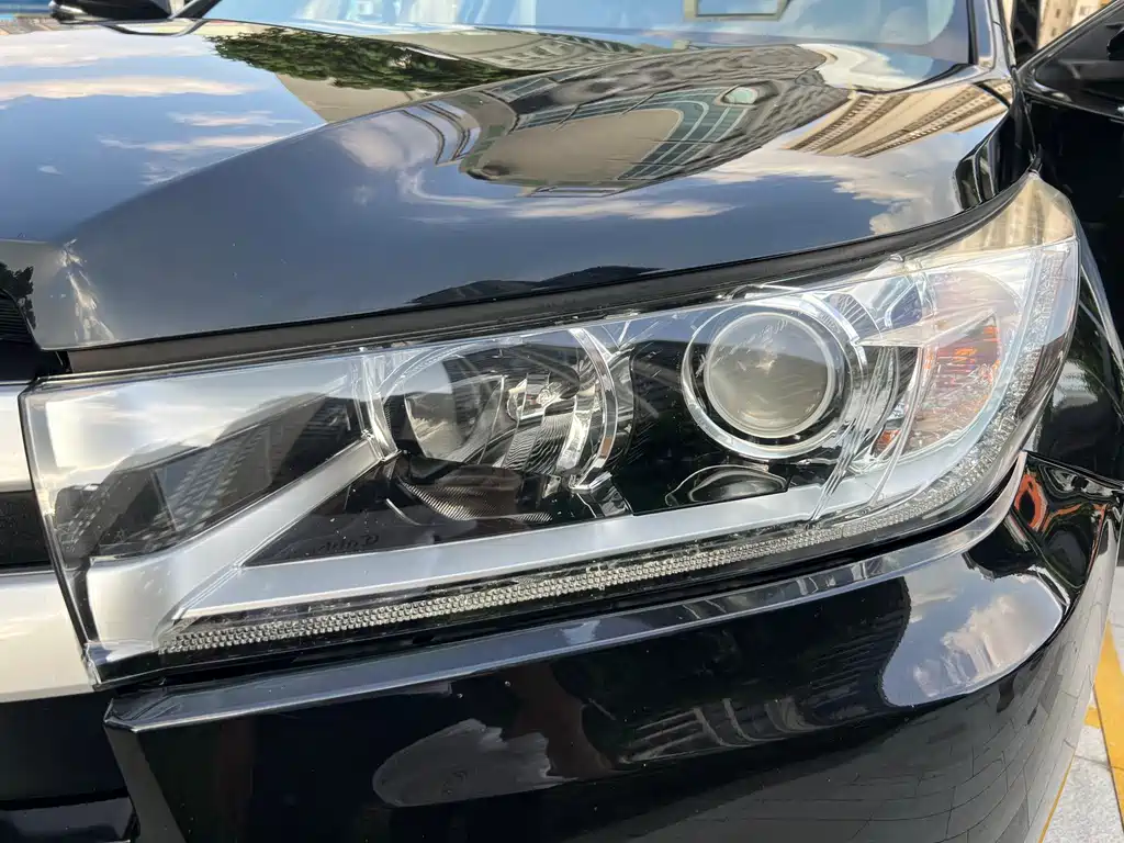 Toyota Highlander — миниатюра 16