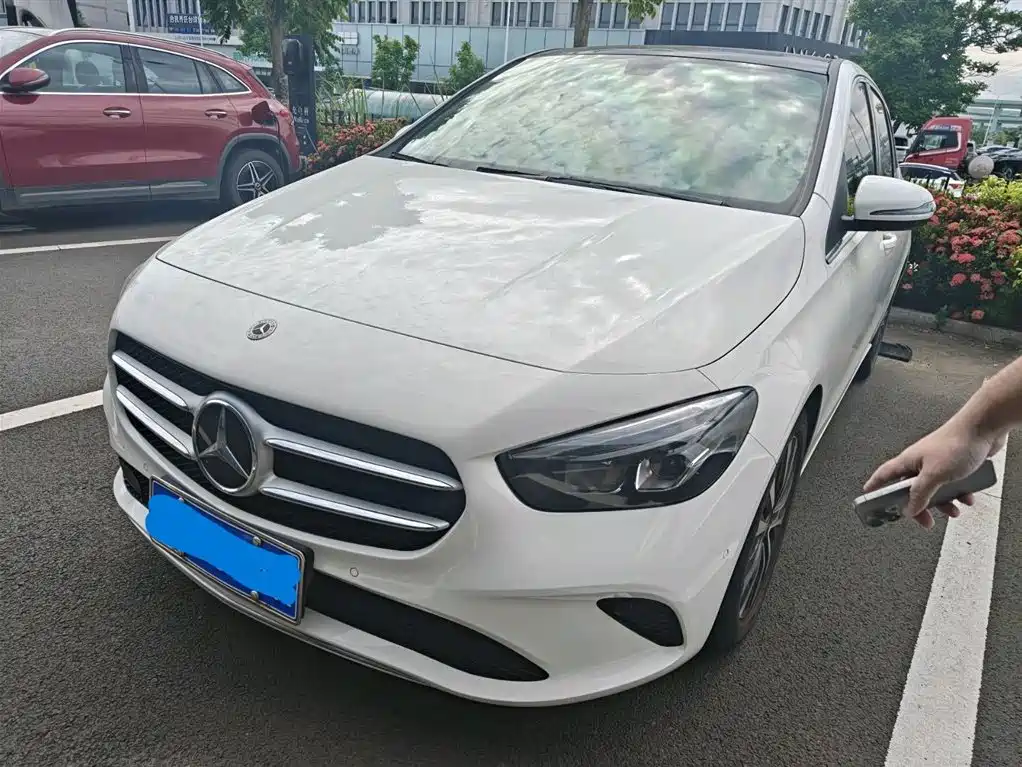 Mercedes-Benz B-class 2021 Белый из Китая, фото 2