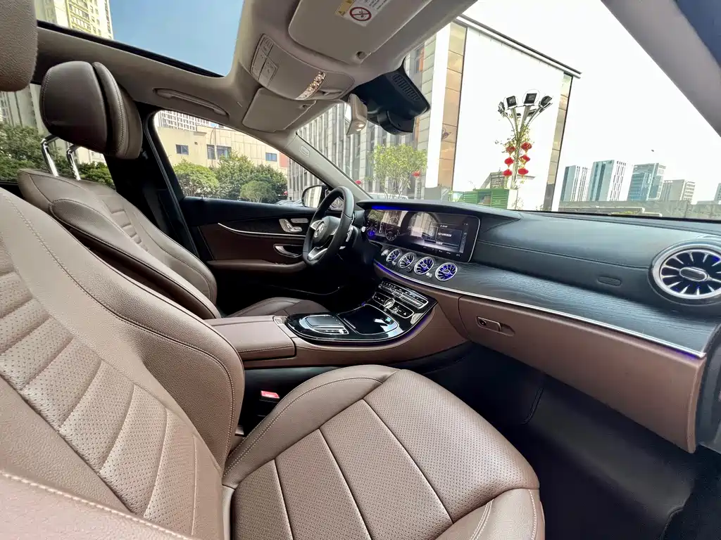 Mercedes-Benz E-Class — миниатюра 28