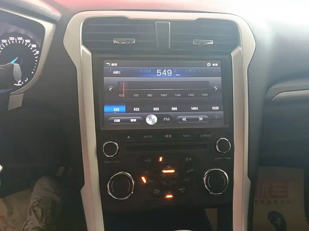 Ford Mondeo — миниатюра 13