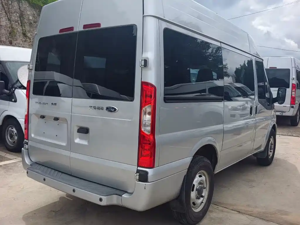 Ford Transit Custom — миниатюра 9