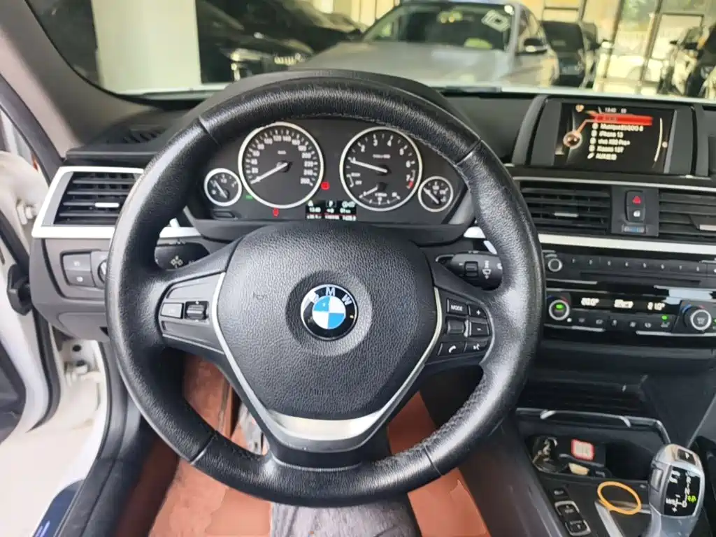 BMW 3 Series — миниатюра 11