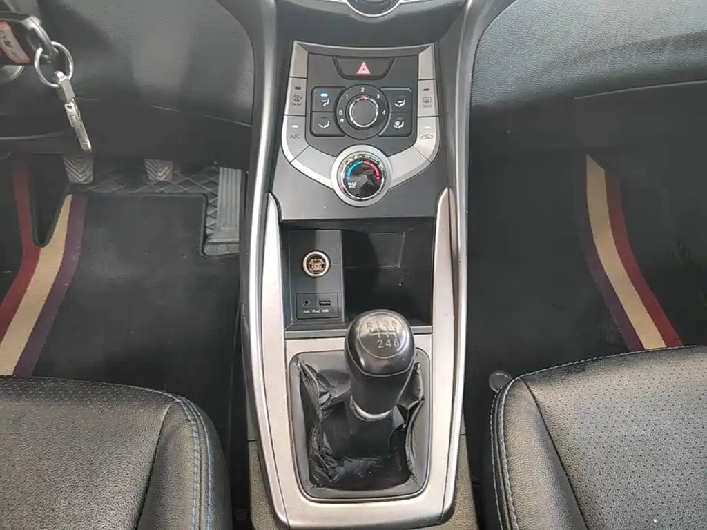 Hyundai Elantra Langdong — миниатюра 14