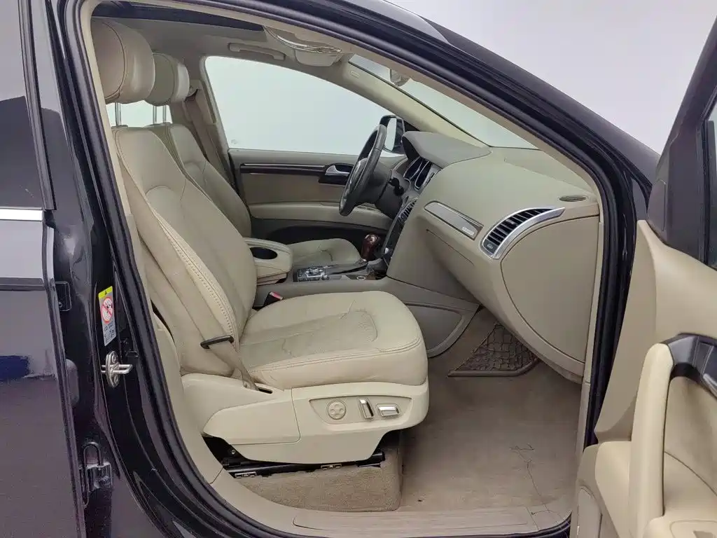Audi Q7 — миниатюра 23