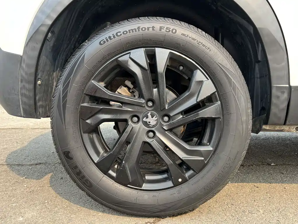 Peugeot 2008 — миниатюра 8