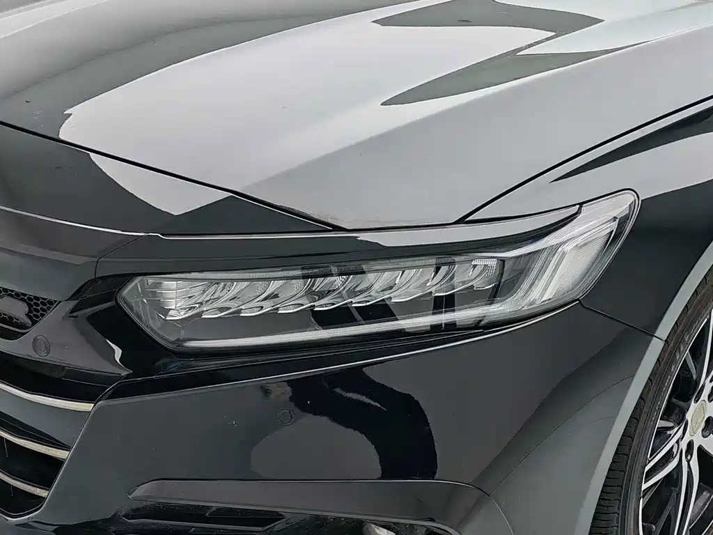 Honda Accord — миниатюра 12