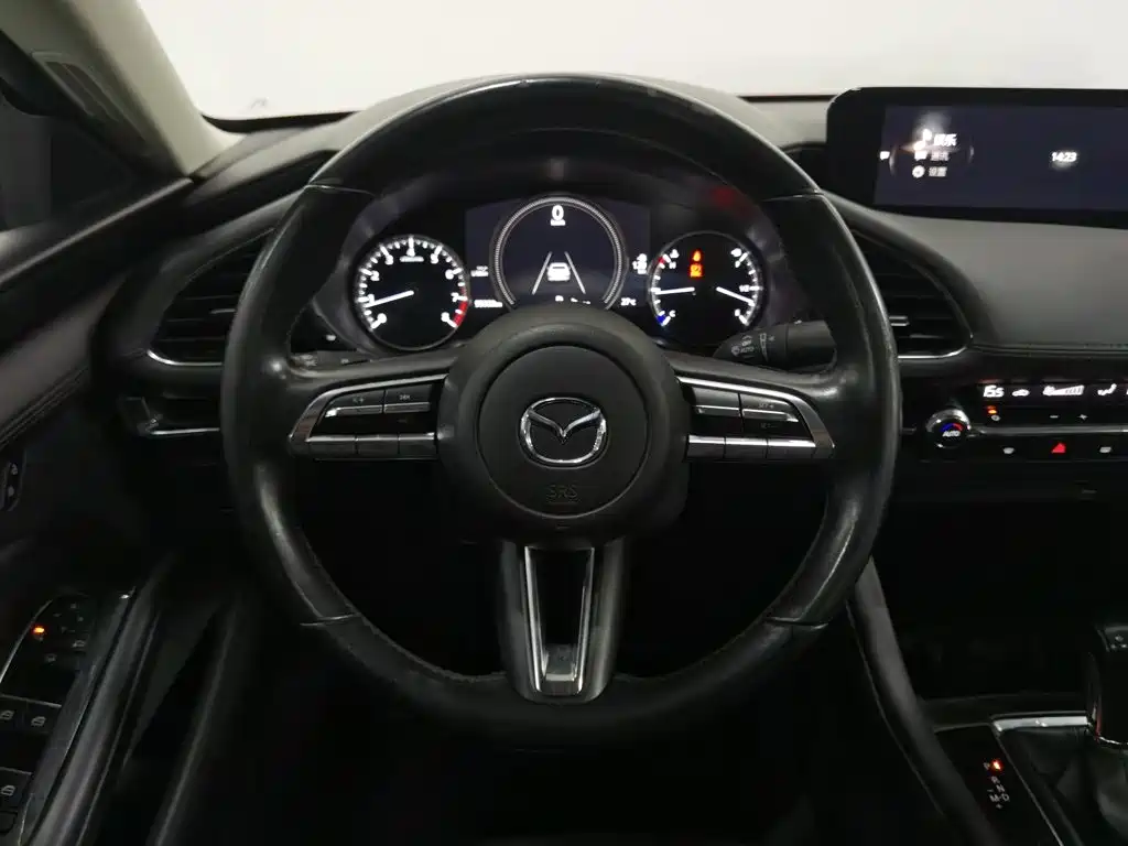 Mazda 3 Axela — миниатюра 11