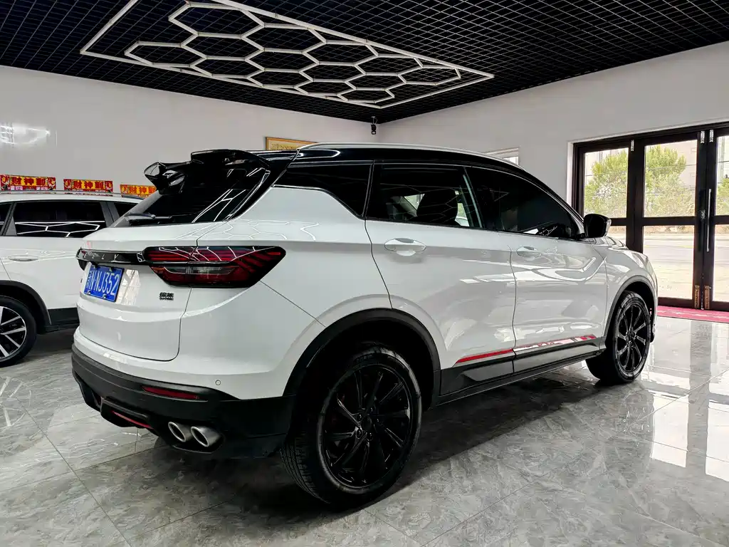 Geely Binyue — миниатюра 4