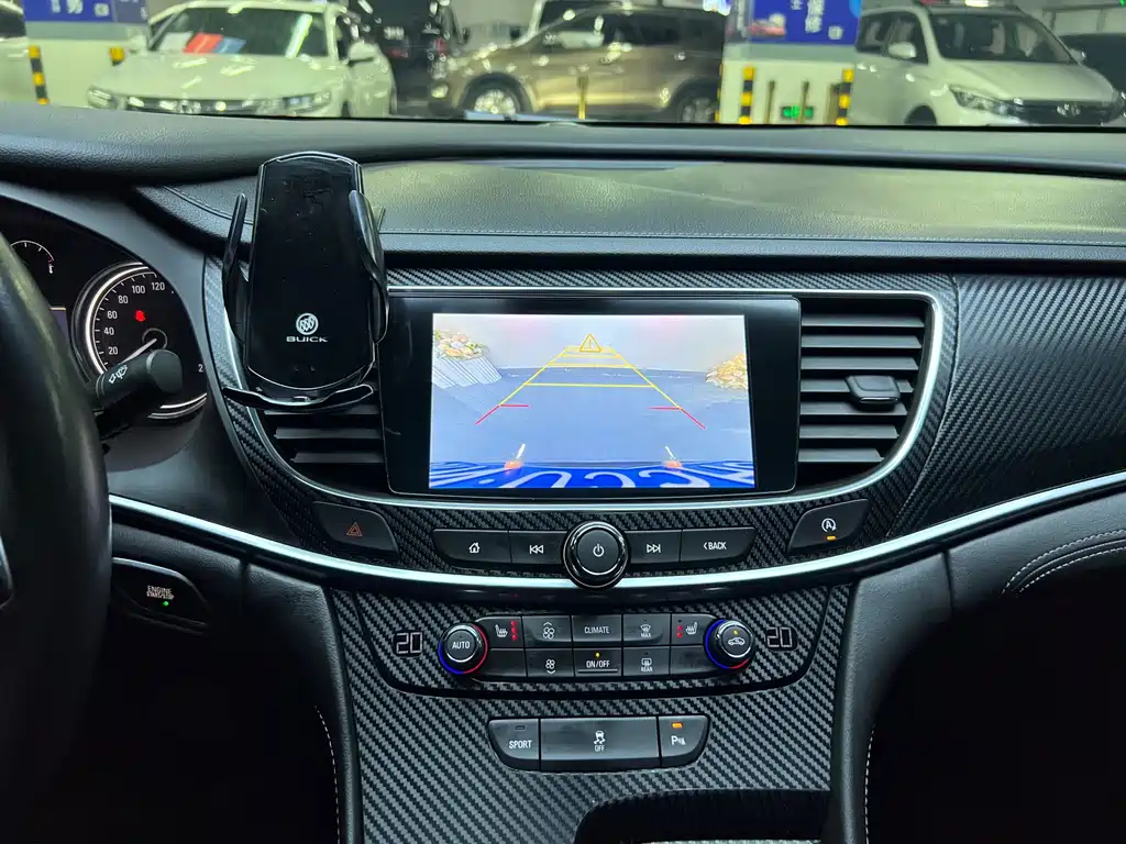 Buick LaCrosse — миниатюра 8