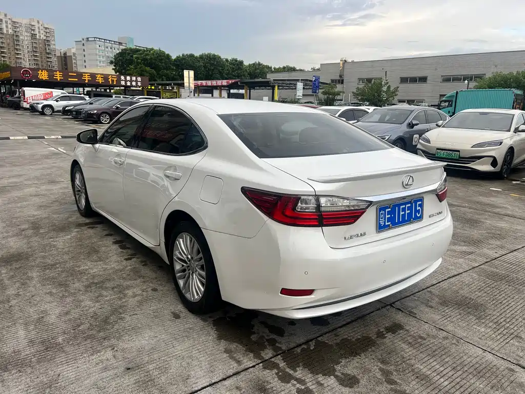 Lexus ES 2015 200 Elite
