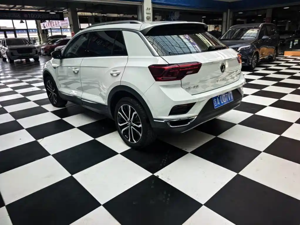 Volkswagen T-Roc 2022 — фото 5