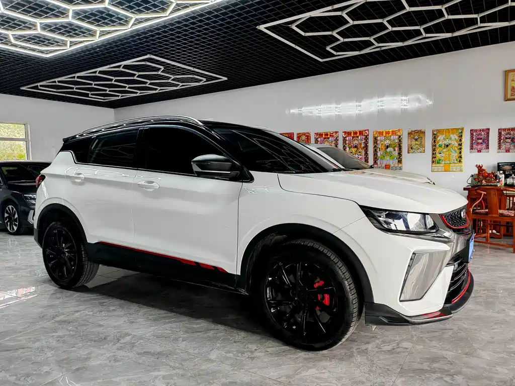 Geely Binyue — миниатюра 3