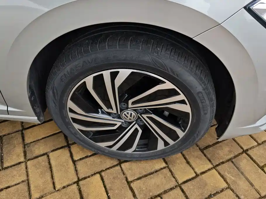 Volkswagen Sagitar — миниатюра 6