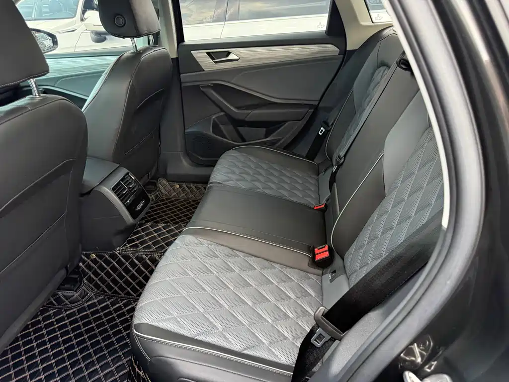 Volkswagen Sagitar — миниатюра 13