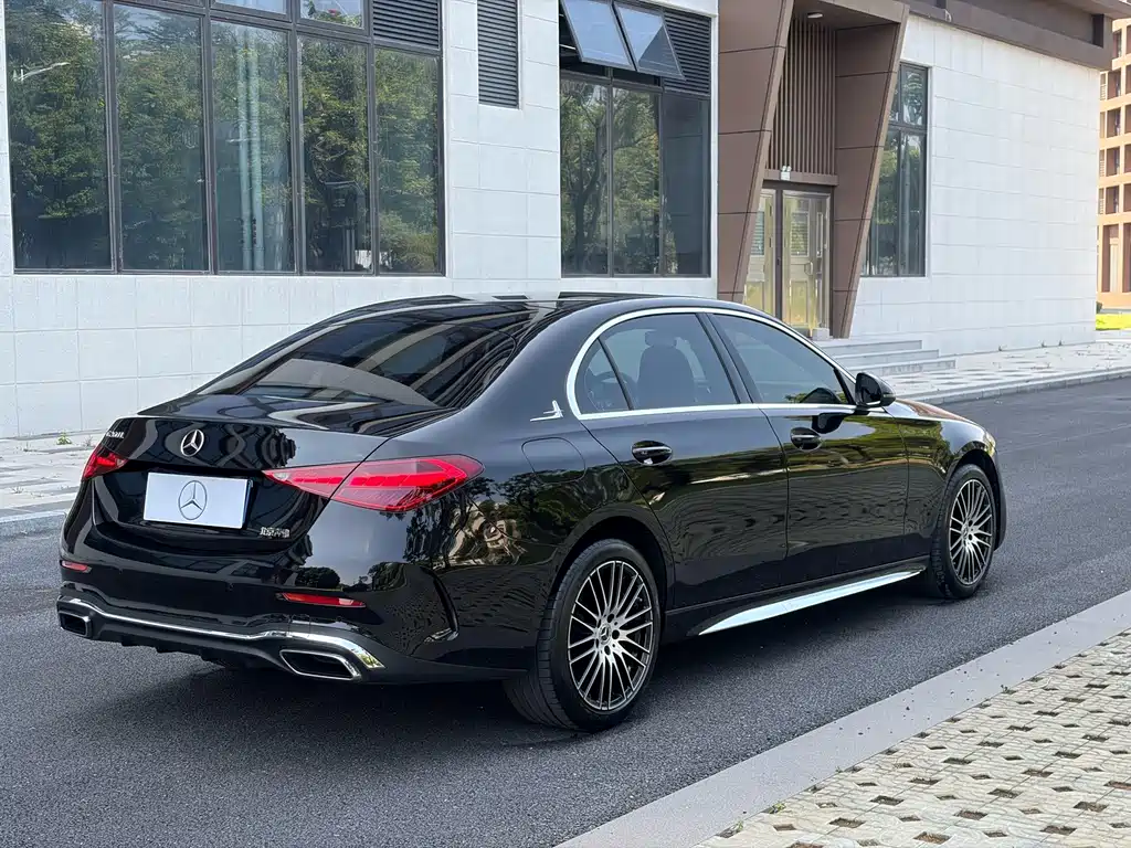 Mercedes-Benz C-Class — миниатюра 4