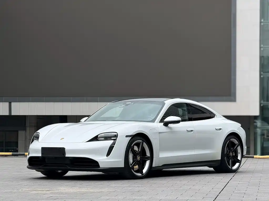 Porsche Taycan 2021