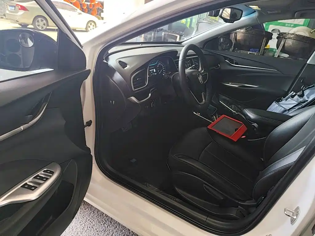 Buick Excelle — миниатюра 16