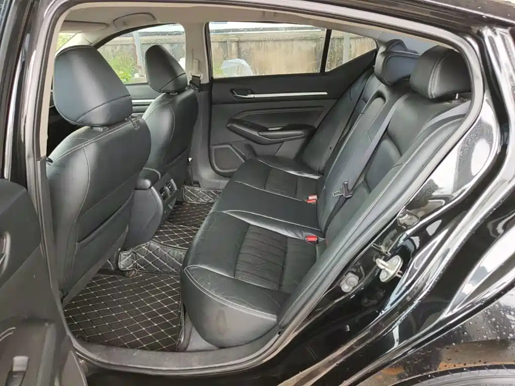 Nissan Teana — миниатюра 17