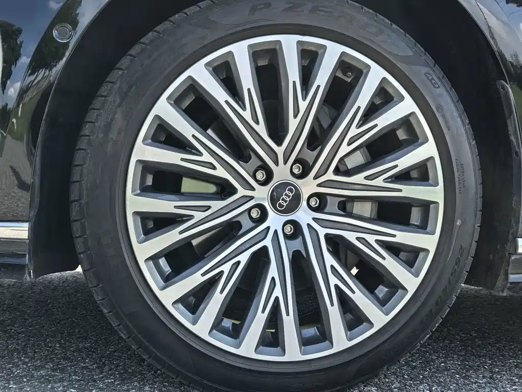 Audi A8 — миниатюра 6