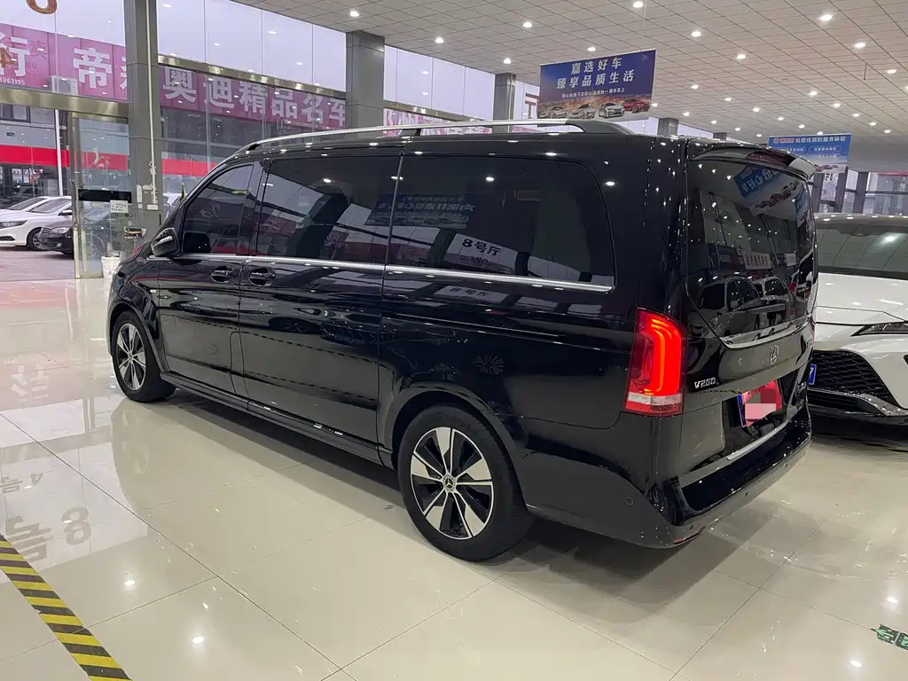 MERCEDES-BENZ V CLASS