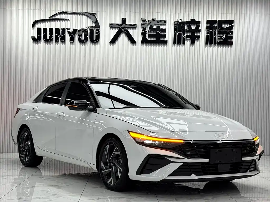 Hyundai Elantra — миниатюра 3