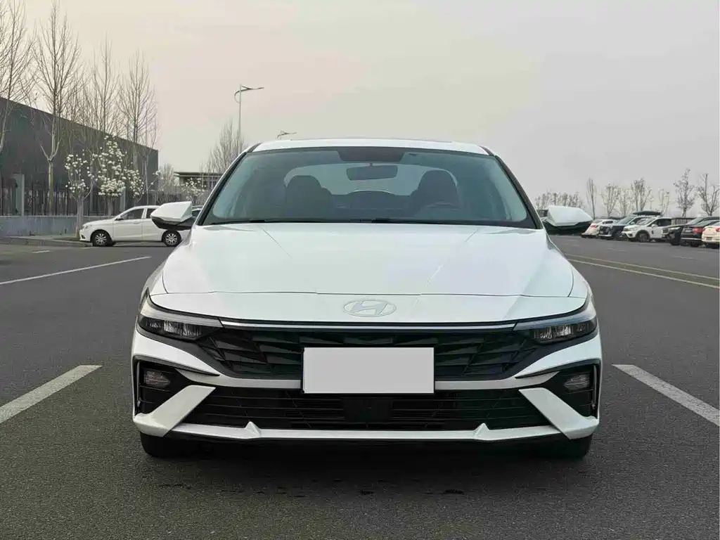 Hyundai Elantra — миниатюра 2