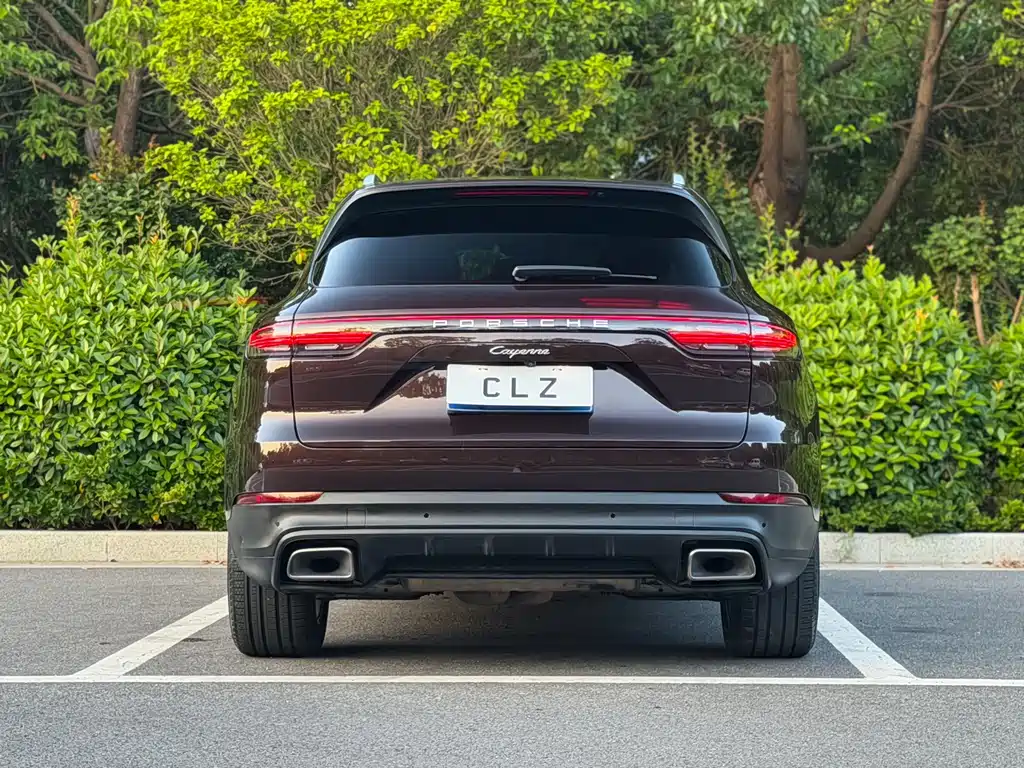Porsche Cayenne — миниатюра 5