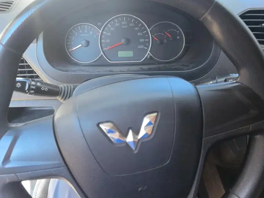 Wuling Hongguang — миниатюра 15