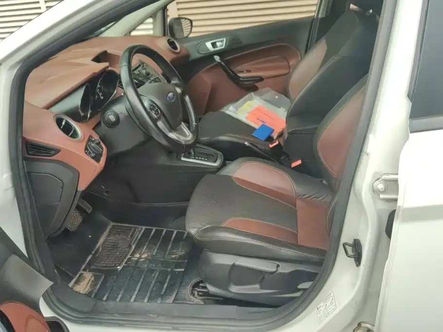 Ford Fiesta — миниатюра 9