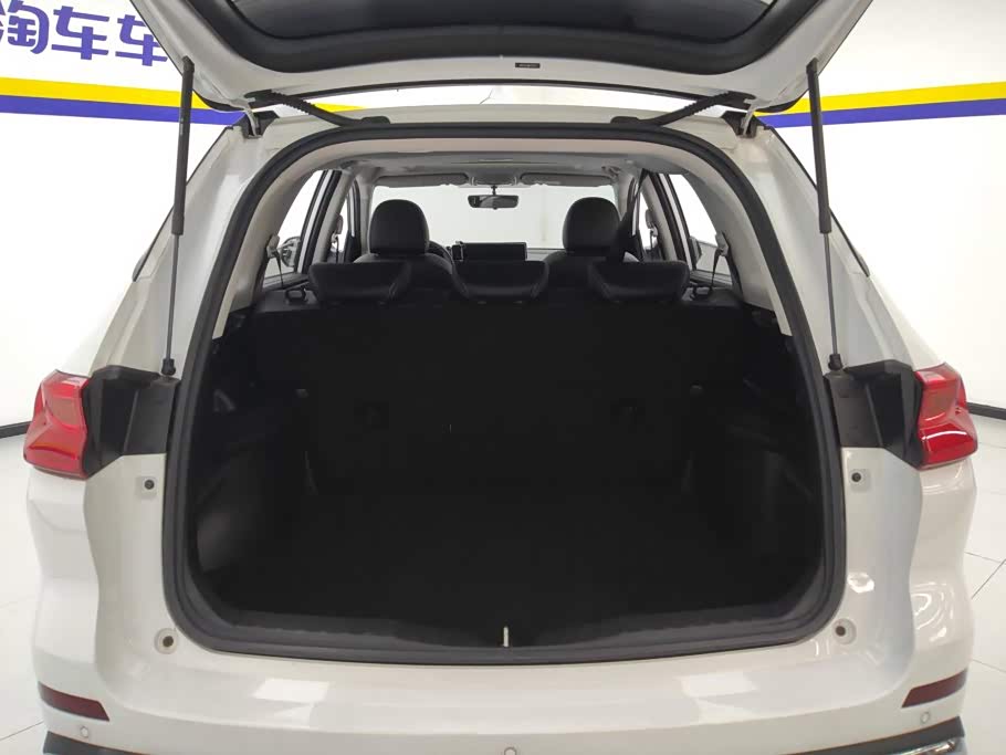 Haval Haval M6 1.5 л 2021 г. Белый, пробег 12500 км