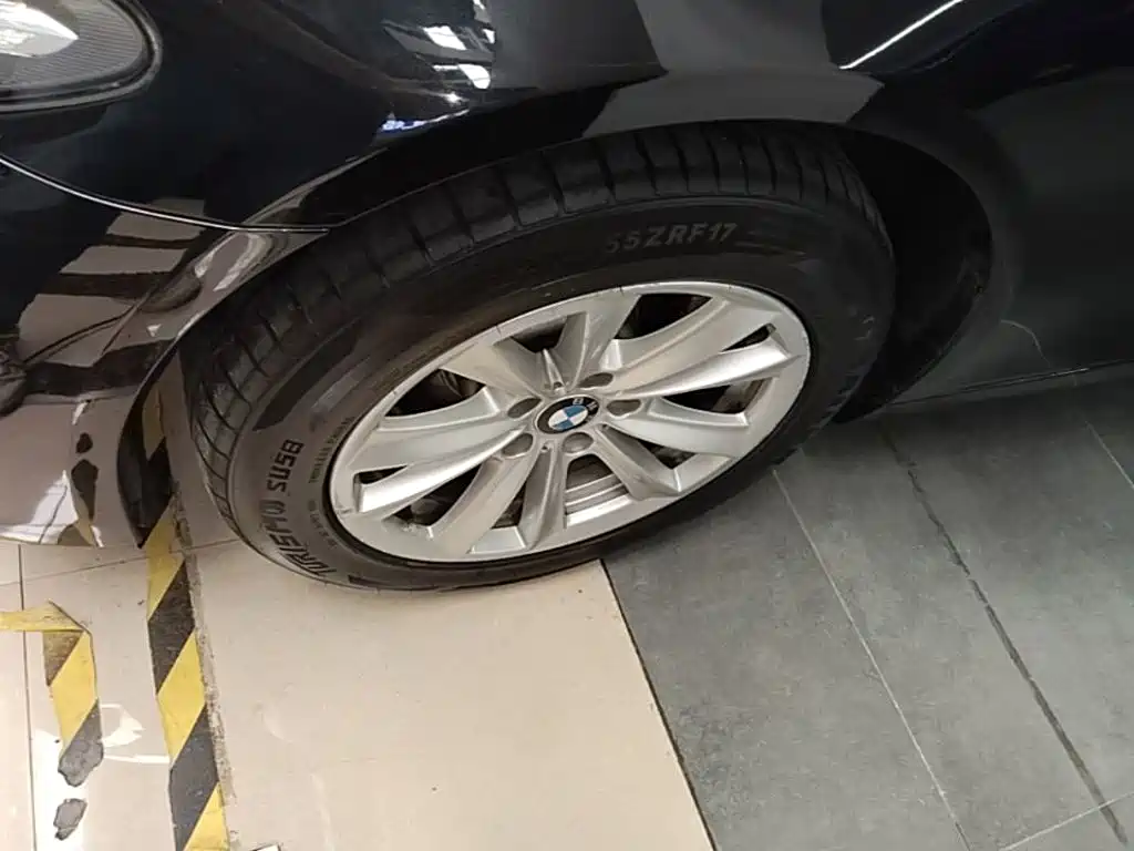BMW 5 Series — миниатюра 23
