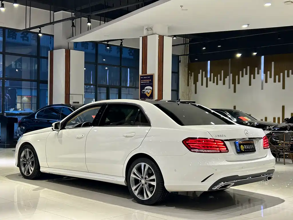 Mercedes-Benz E-Class — миниатюра 28