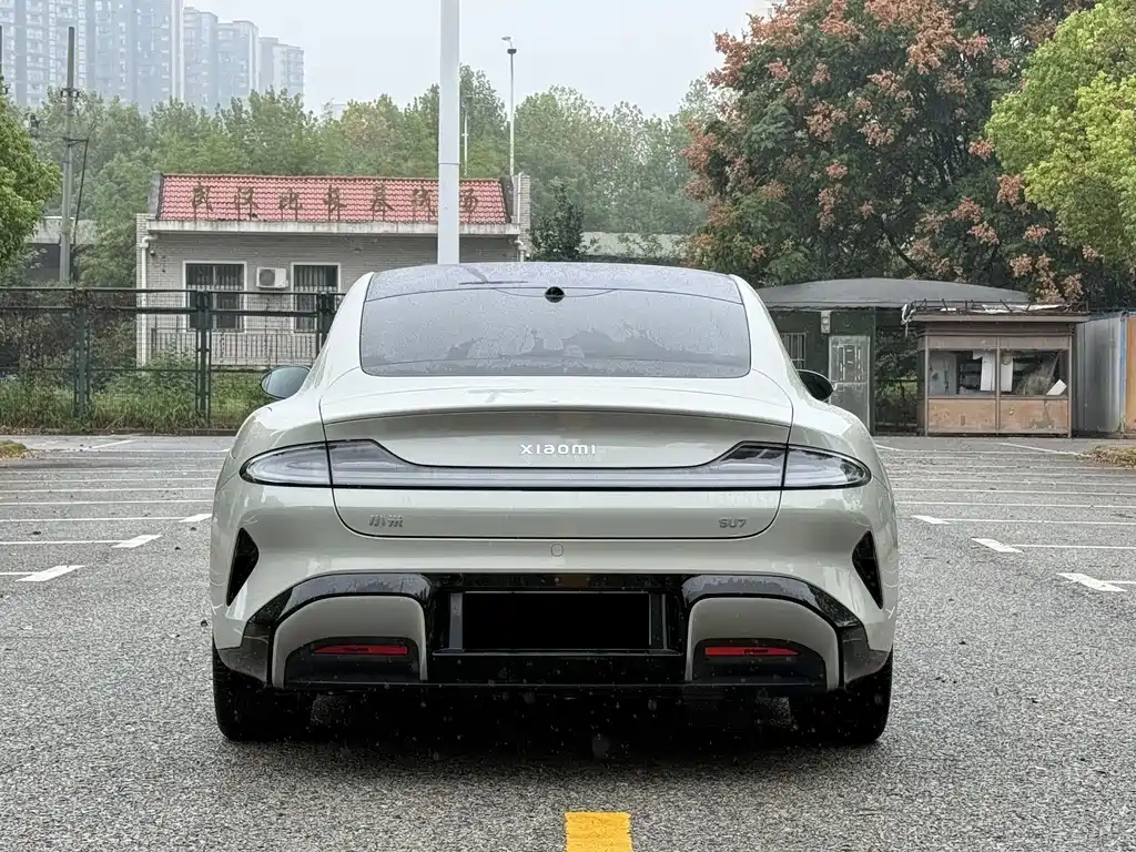 Xiaomi SU7 — миниатюра 5