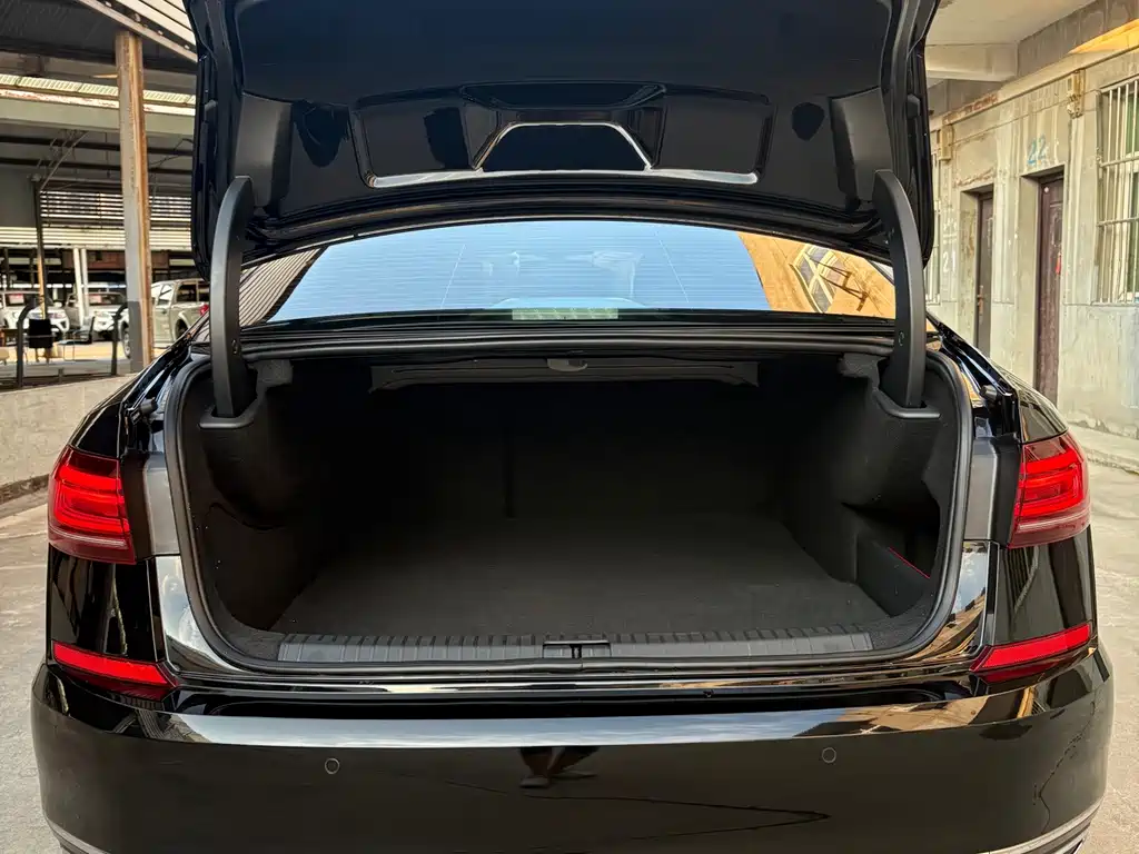 Volkswagen 帕萨特插电混动 — миниатюра 12