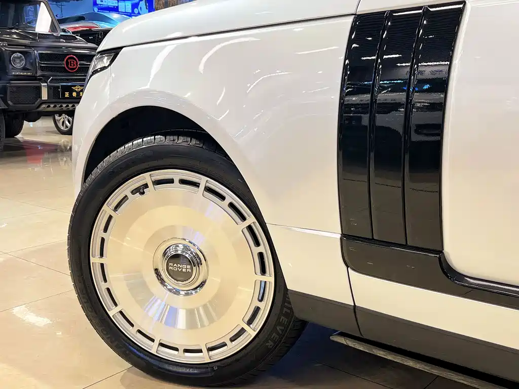 Land Rover Range Rover — миниатюра 7