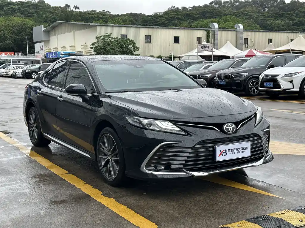 Toyota Camry 2023 2.5G Luxury