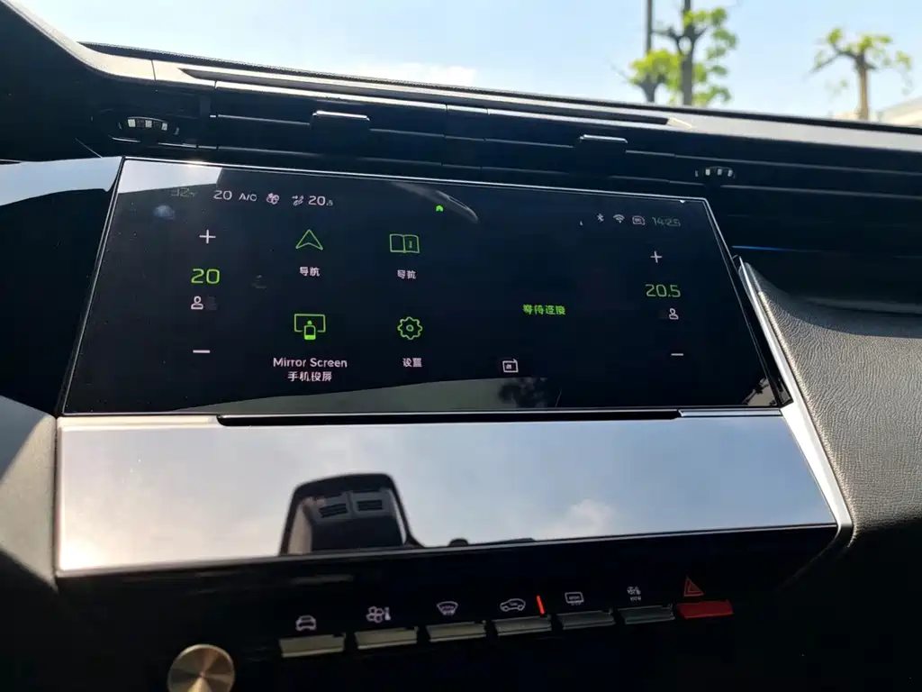 Peugeot 408X — миниатюра 14