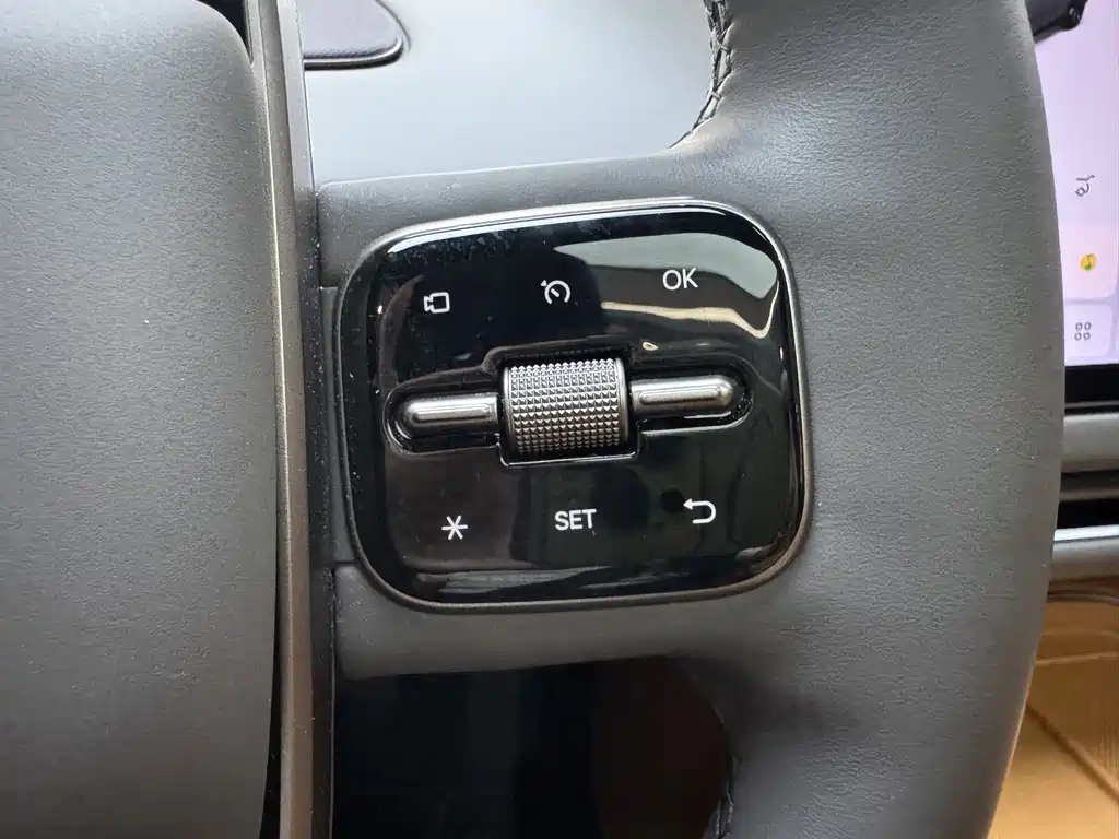 Li Auto Идеальный i6 — миниатюра 21