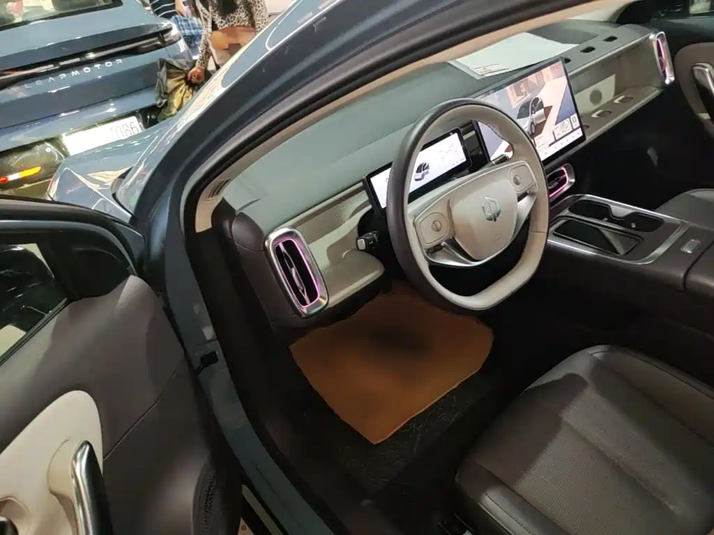 Leapmotor Leapmotor B01 — миниатюра 16