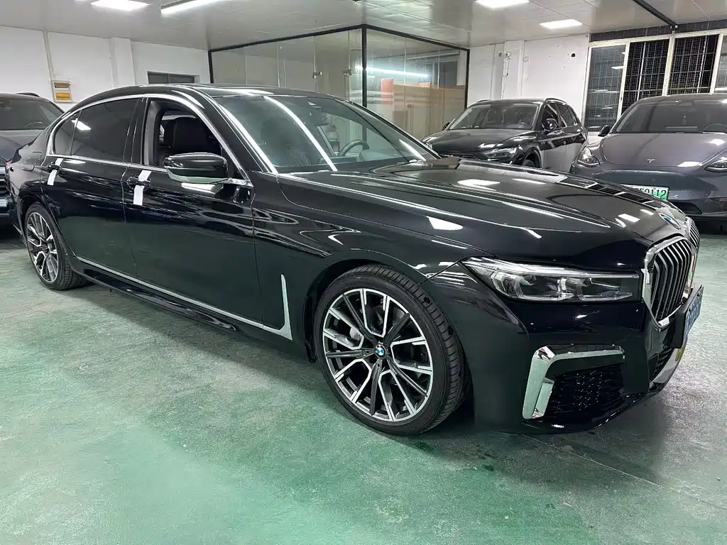BMW 7 SERIES