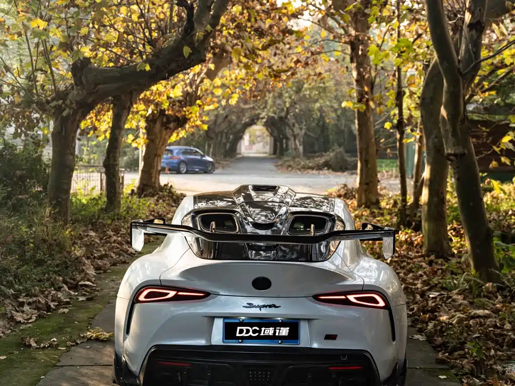 Toyota Supra — миниатюра 4