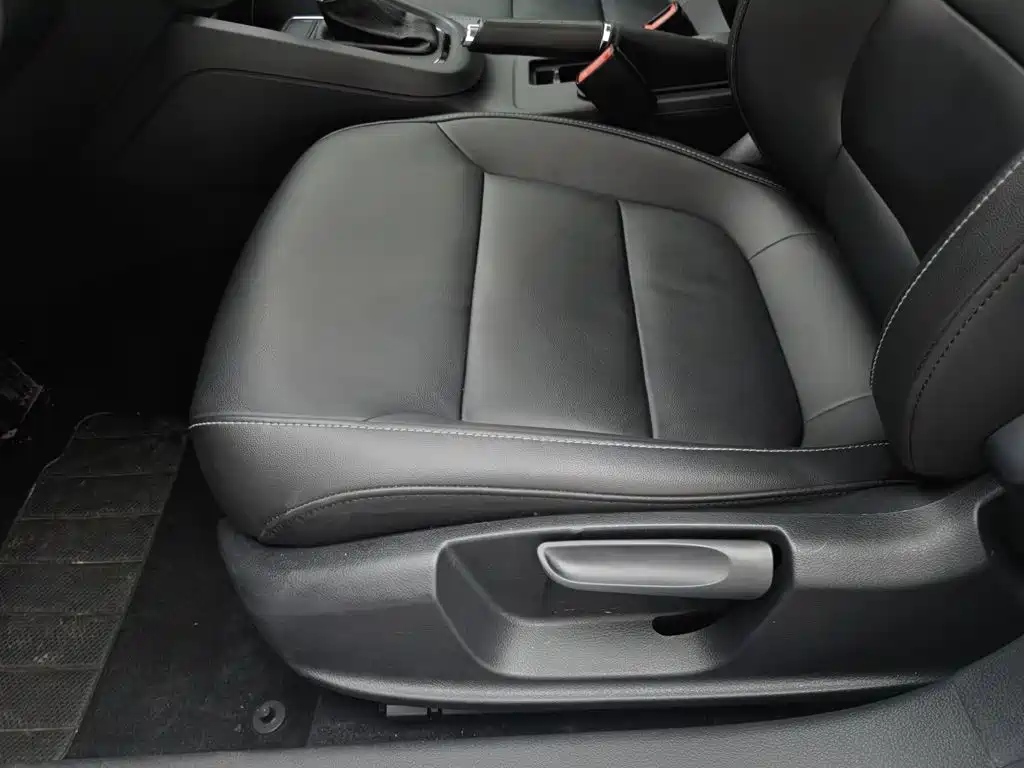 Volkswagen Sagitar — миниатюра 20