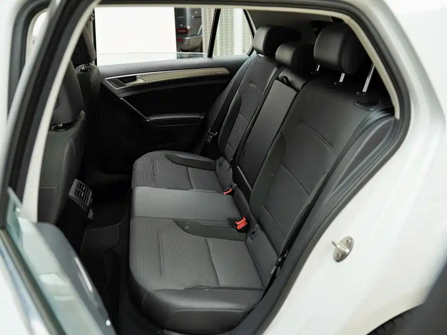 Volkswagen Golf — миниатюра 4
