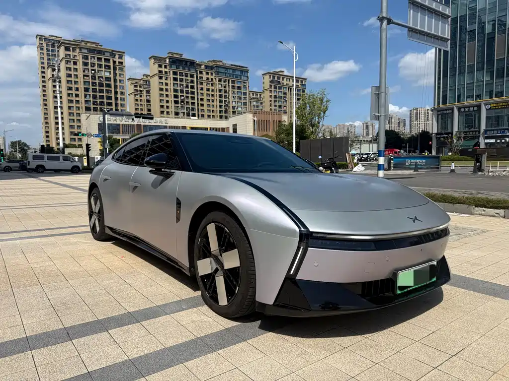 XPeng P7 — миниатюра 3