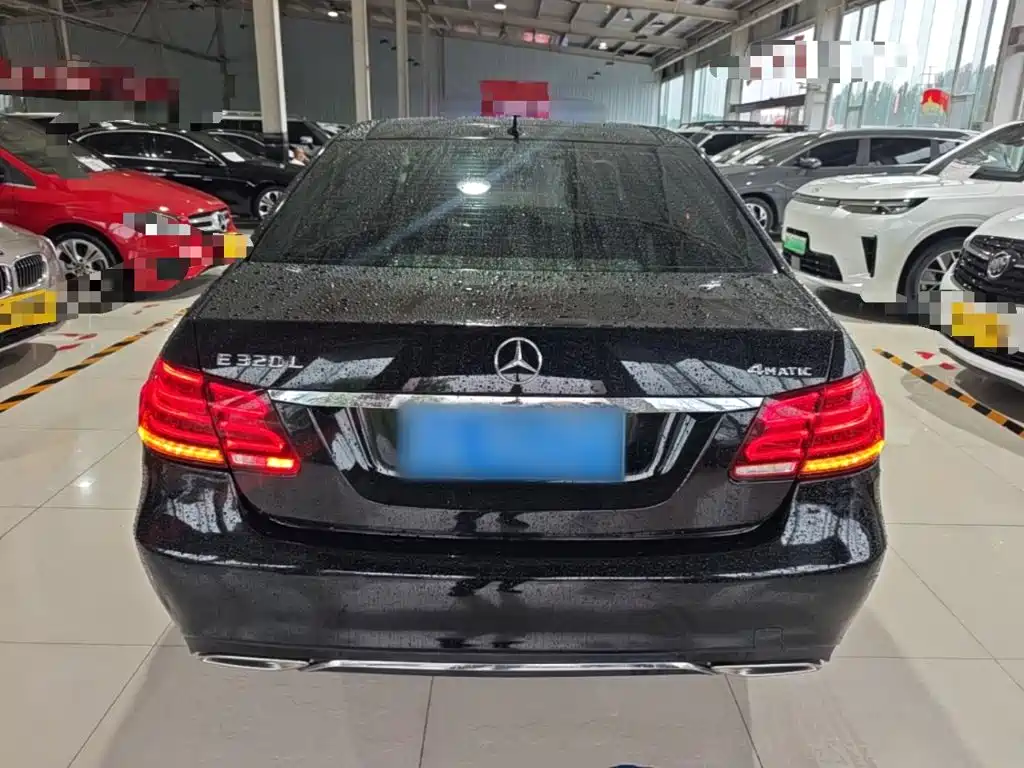 Mercedes-Benz E-Class — миниатюра 6