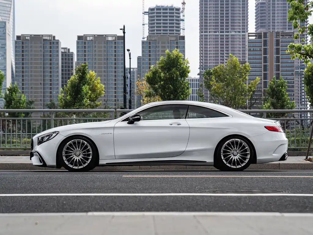 Mercedes-Benz S-Class — миниатюра 9