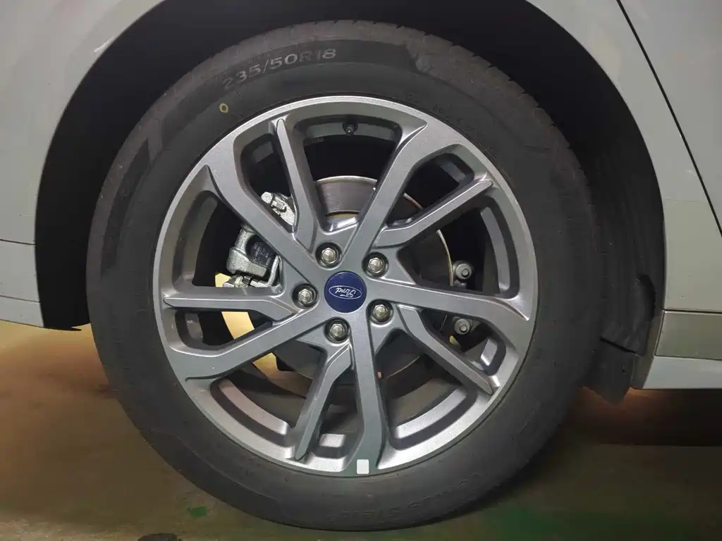 Ford Mondeo — миниатюра 10